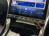 バックカメラにより駐車時の後方確認も楽にできます。