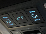 【パワーバックドア】スマートキーや運転席のボタンを押すだけでリアゲートが自動で開閉します!荷物を持っている時や、高い位置にあるバックドアを閉める際に便利な機能です♪