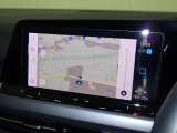 純正ナビゲーションシステム「ディスカバープロ」。車両を総合的に管理するインフォテイメントシステムです。