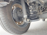 お車を安心してお乗りいただく為には、足回りの定期点検が欠かせません。サービスサポート(有償保証)では無料点検もご提供しており、安心のカーライフをお過ごしいただけるサポート体制が整っています。