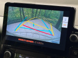 【バックカメラ】駐車時に後方がリアルタイム映像で確認できます。大型商業施設や立体駐車場での駐車時や、夜間のバック時に大活躍!運転スキルに関わらず、今や必須となった装備のひとつです!