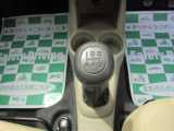 マニュアル車です