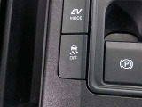 VSC(滑りやすい路面での横滑りを抑え車両の安定性を保つための機能)搭載ですが、雪道などから脱出する時はOFFすると脱出しやすくなる場合があります