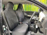 運転席シート廻りは使用感も少なく、良好な状態となっています。前オーナー様が丁寧に使っていたことがよくわかりますね。
