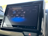 社外8インチナビ付きでフルセグ・DVD再生・Bluetoothなど付いてとても便利な車両です♪