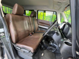 運転席シート廻りは使用感も少なく、良好な状態となっています。丁寧に使われていたことがよくわかりますね。