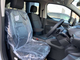 こちらの車両は正規ディーラーの厳しいチェックを全てクリアした認定中古車です。納車前117項目点検整備、1年間安心保証、ロードサービス等、購入前後に安心頂けるよう徹底いたしております。