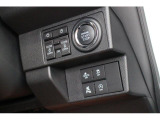 痛みの出やすい運転席シートの角、フロアマット、座面、ともに良好です