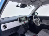 ダイハツのお店では、ダイハツ車を知り尽くしたプロフェッショナルが、専用の診断機器を使って各システムを点検しております。