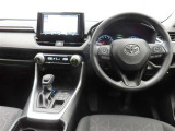 ぜひ展示車の運転席に座ってみてください。