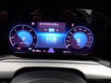 デジタル液晶メーター&rdquo;Digital Cockpit Pro&rdquo;です。画面の切り替えは、ハンドルのボタンで簡単に操作ができます。