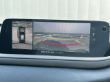 見えない部分の危険察知をサポートする360&deg;ビュー・モニター付!バック駐車も安心ですね♪