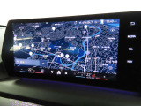 BMW iDriveナビゲーションシステム。ワイドで視認性に優れたスクリーン。