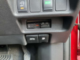 【ETC】装備!高速等、有料道路の料金所はもちろん話題のスマートICもスムーズに通過でき♪カードがあればご納車日当日からお使い頂けますよ♪