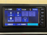 Bluetooth対応、CD再生機能付き。お好きな音楽を聴きながらのドライブは楽しいですよね〜♪