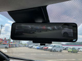 インテリジェントルームミラー☆カメラの映像を映すことで荷物や人が乗っていても後方視界を確保できます☆