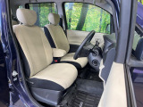 運転席まわりには十分なスペースがあり、大柄な方でもゆったり運転していただける環境です。