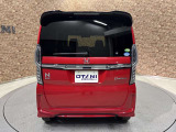 ■充実のアフターサービス■ 車の販売はもちろん、自社整備工場・自社鈑金工場・オイル交換&点検専門店舗を完備しておりますので納車後もお客様のカーライフをトータルでサポートいたします。