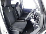 【内装クリーニング】室内は、トヨタの自動車クリーニング&ldquo;まるまるクリン&rdquo;を施工済です!シートはもちろん床面も、すっきりキレイ♪自信の仕上がりを、ぜひご覧下さい!!