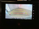 バックカメラが付いているので後方確認が非常にしやすいです。今や運転初心者も熟練者も必須装備!ついていて損はないですね♪