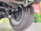 お車を安心してお乗りいただく為には、足回りの定期点検が欠かせません。サービスサポート(有償保証)では無料点検もご提供しており、安心のカーライフをお過ごしいただけるサポート体制が整っています。