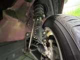 お車を安心してお乗りいただく為には、足回りの定期点検が欠かせません。サービスサポート(有償保証)では無料点検もご提供しており、安心のカーライフをお過ごしいただけるサポート体制が整っています。