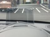 ダッシュボード上にあることで、視線移動が様々な運転情報が確認できます!!