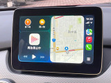 ●Apple Car Play:スマホとの有線接続で、ナビ・オーディオ再生などスマホのアプリ機能が画面でも使える便利機能です!