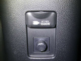 【電源コンセント】非常時やキャンプなどに役立つAC100V/1500Wコンセント付きです。
