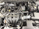 「SKYACTIV-G(ガソリン)」は、規格外の高圧縮を実現し、世界のエンジン技術者に驚きを与えました。さらに、それを維持したままノッキングの発生を抑え、熱効率を向上、走りにも寄与したエンジンです。