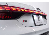 ブラックAudi ringsにRSもブラックアウトされ、スタイリッシュな仕様となっております。