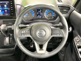 【純正革巻きステアリング】上質な革を使用することで、手にしっかり馴染みとても運転しやすいハンドルです♪