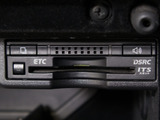 ★ETC(DSRC)が装備されています!!社外品とは違い収まりの良いデザインが人気!高速道路を利用する際は必需品ですよね!!ストレス無く料金所を通過出来ます!!