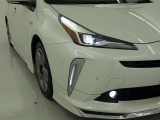 フォグランプ装着車です。暗い夜道の車両前方を明るく照らします