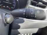 【 オートライト 】オートライトなのでライトの点け忘れを気にすることなく運転が出来ます。