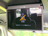 【フリップダウンモニター】大画面モニターで後席でもエンタメをお楽しみいただけます。小さなお子様にも大人気の装備です♪