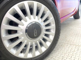 ●純正15インチアルミホイール:輸入車ならではの卓越した走りを支えるホイールと足回りです!日本車の走りに慣れている方にもぜひ体感して頂きたいほど、高いレベルでまとまっています!