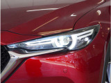 【LEDヘッドライト】省電力で長寿命の明るく運転しやすいLEDヘッドランプです。明るく照らすので暗い夜道からお客様を守ってくれます。お近くの広島マツダまでお越しください。
