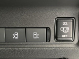 【両側パワースライドドア】スマートキーや運転席のスイッチで後席両側スライドドアの開閉が可能♪電動だから力を入れてドアを開ける必要が無く、小さなお子様でも簡単に開け閉めでき快適です♪
