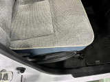 痛みの出やすい運転席シートの角、フロアマット、座面、ともに良好です