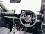 運転席まわりです。 各操作スイッチは使いやすい位置に配置されてます。