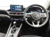 ぜひ展示車の運転席に座ってみてください。