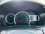 シンプルなデザインで視認性の良いメーターは安全運転をサポートしてくれますよ。