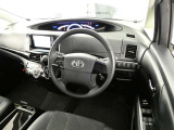 乗る人の気持ちをときめかせる上質な室内空間になっています。