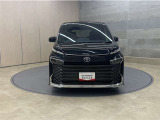 お車購入のポイントとなるフロントマスクです!シャープな目つきが印象的なデザインのヘッドランプです。