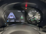 メーター内のディスプレイには運転をサポートするさまざまな情報を表示