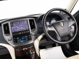 使いやすさや安全性を追求したステアリング周り!高級車ゆえにスイッチ類が多いのも特徴ですね!考え尽くされた配置ですぐに使いこなす事が出来ますのでご安心下さい!是非、体感してみて下さい!!