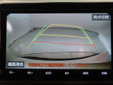 バックガイドモニターで、後方を確認しながら安心して駐車することができます。運転初心者も熟練者も必須の機能ですよ!