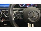 メモリー付きパワーシートが装備されている車両はシートの位置・ドアミラーの角度・ハンドルの位置を3名まで記憶出来ます。