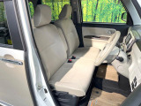 運転席シート廻りは使用感も少なく、良好な状態となっています。前オーナー様が丁寧に使っていたことがよくわかりますね。